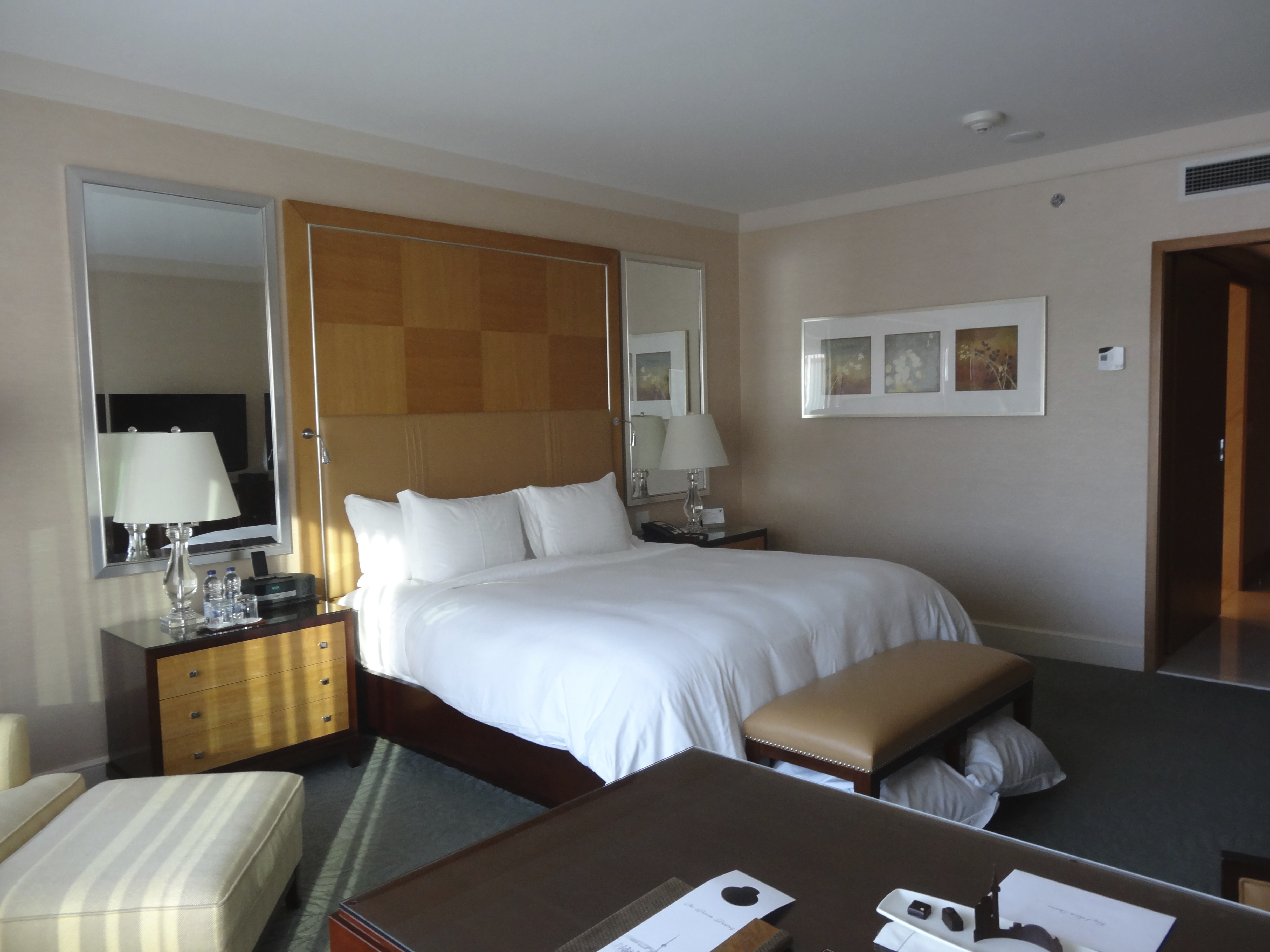 Hotel Review: Ritz-Carlton Toronto