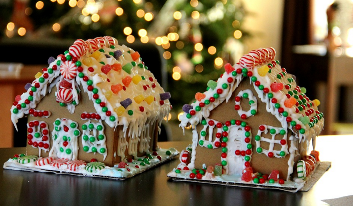 Ritz-Carlton’s Life-Sized Gingerbread House Plus 31 Days of Giveaways – Day 27
